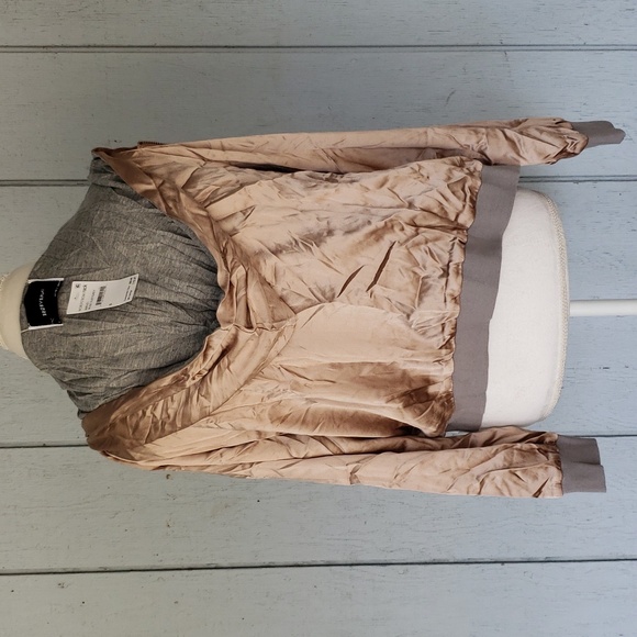 Reversible Silk Jacket Inreverse - Picture 6 of 15